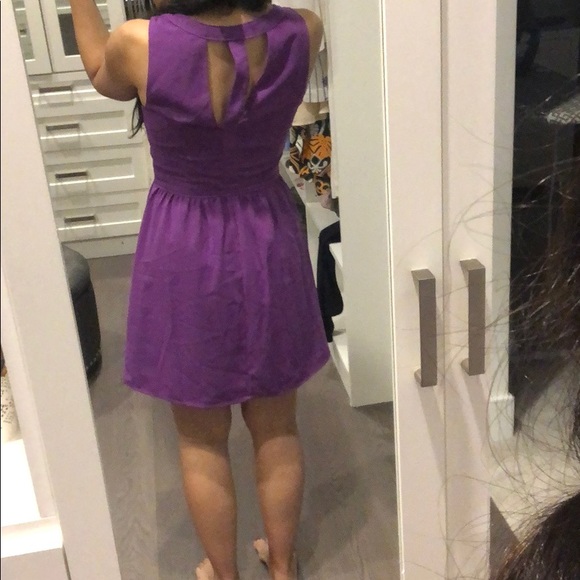 Flirty minidress in beautiful fuschia colour - Picture 2 of 2